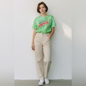 Mountain Dew logo Sz medium tshirt Ptp 18” GUC